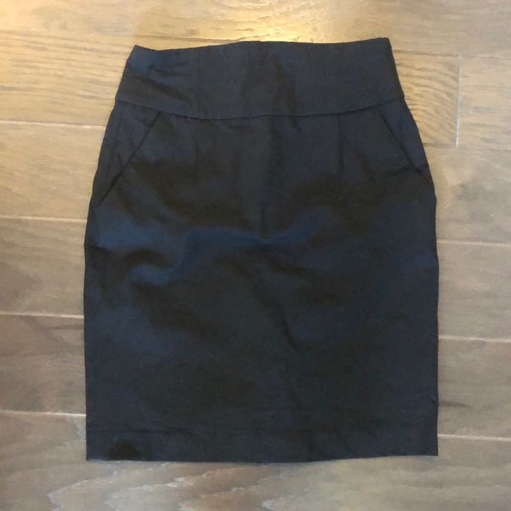 Banana Republic black pencil skirt with stretch